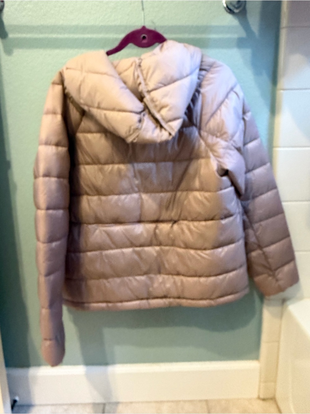 NWT Athleta Aire  Puffer Jacket with Hood size Large - Picture 5 of 7